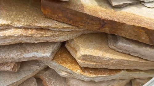 Плитняк златолит жёлтый золотистый для отмостки купить в Псковской области