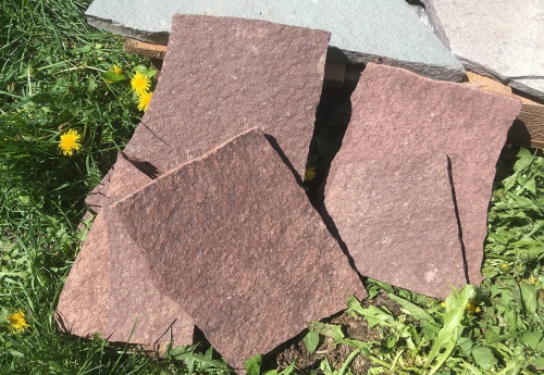 Плитняк лемезит бордовый для цоколя 1,5-2 см купить в Псковской области