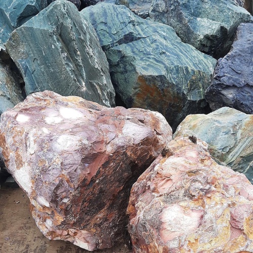 Ландшафтные глыбы красно-фиолетовые 200-1000 килограмм купить в Псковской области