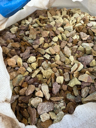 Златолит персиковый декоративная каменная крошка купить в Псковской области