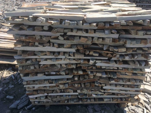 Горбушка златолит золотистый для облицовки купить в Псковской области