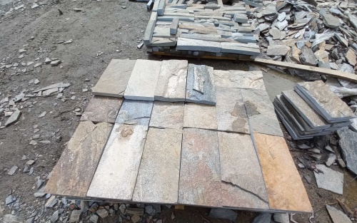 Плитка пилёная златолит Уральский для цоколя, отмостки купить в Псковской области