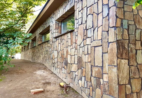 Плитняк кора дерева для цоколя, отмостки купить в Псковской области