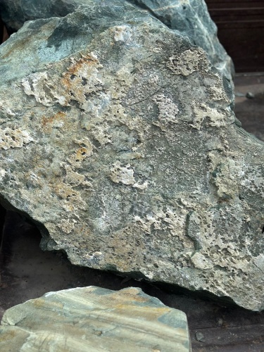 Ландшафтные глыбы зелёные 200-500 килограмм купить в Псковской области