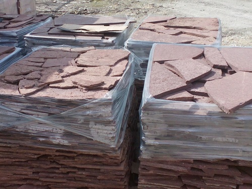 Плитняк лемезит бордовый для облицовки цоколя 20-25 мм  купить в Псковской области