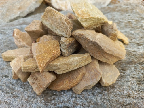 Златолит жёлтый декоративная каменная крошка купить в Псковской области