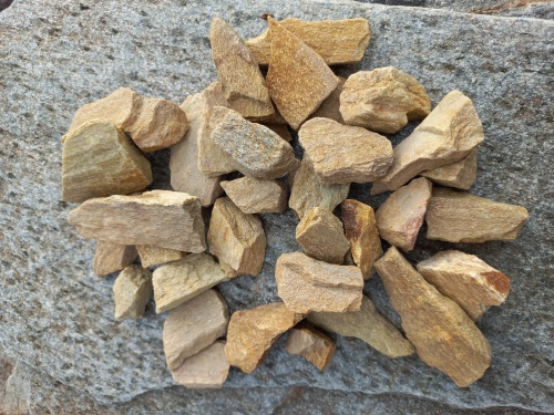 Златолит жёлтый декоративная каменная крошка купить в Псковской области