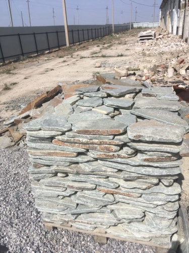 Златолит серебристый галтованный для лестниц купить в Псковской области