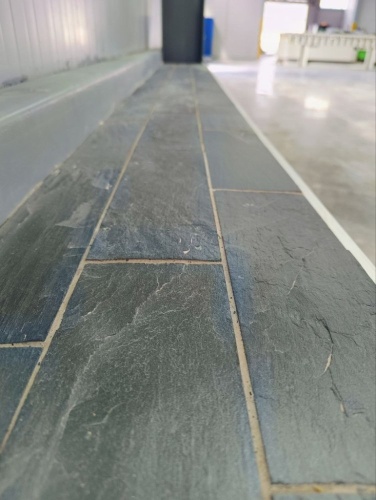 Плитка чёрная из натурального камня фасадная 30 см * 5 см, толщина 7 мм -30 мм купить в Псковской области