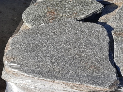 Златолит серебристый галтованный для лестниц купить в Псковской области